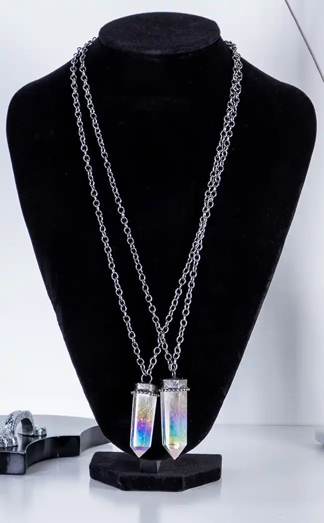 Crystal Clarity: Clear Quartz Bottle Pendant Necklace Holder for Perfume, Incense, and Ashes
